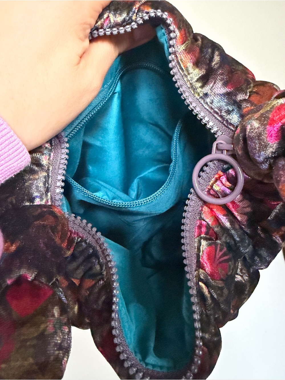 Natural Life - Velvet Quilted Floral Hobo Bag Mini - Picture 3 of 4